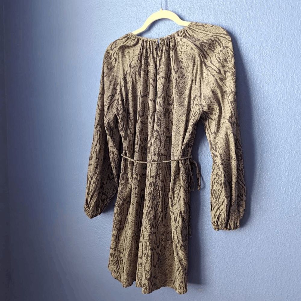 Women's Gb Long Sleeve Snake Print Dress Tie Waist Beige Brown Xs Round Neck Euc — image 2 of 8